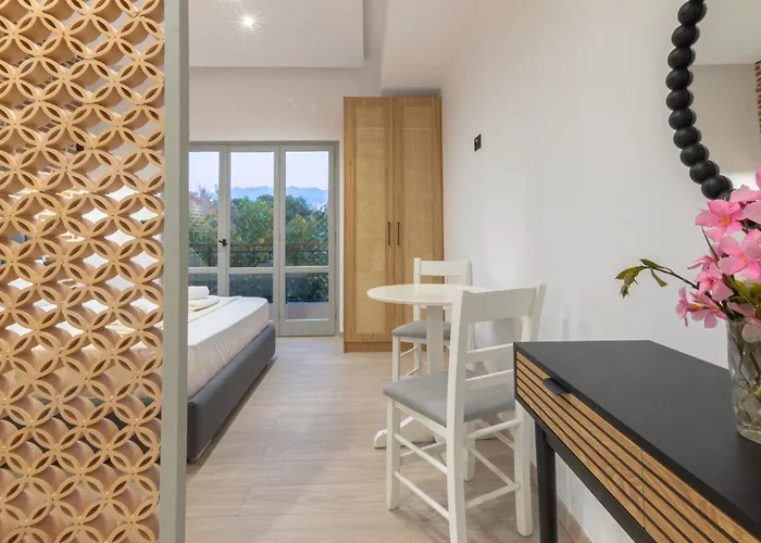 Edward Luxury Apartment *