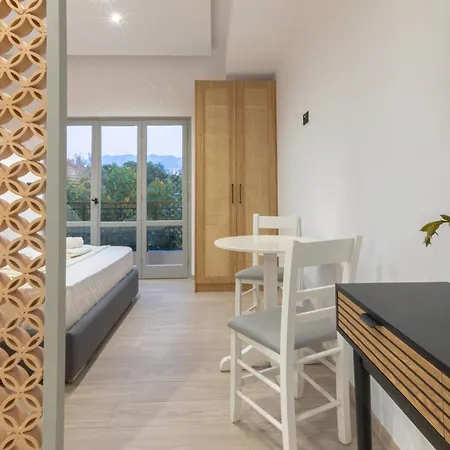 Edward Luxury Apartment *