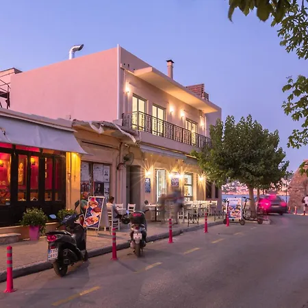 Edward Luxury * Hriszí Aktí Haniá